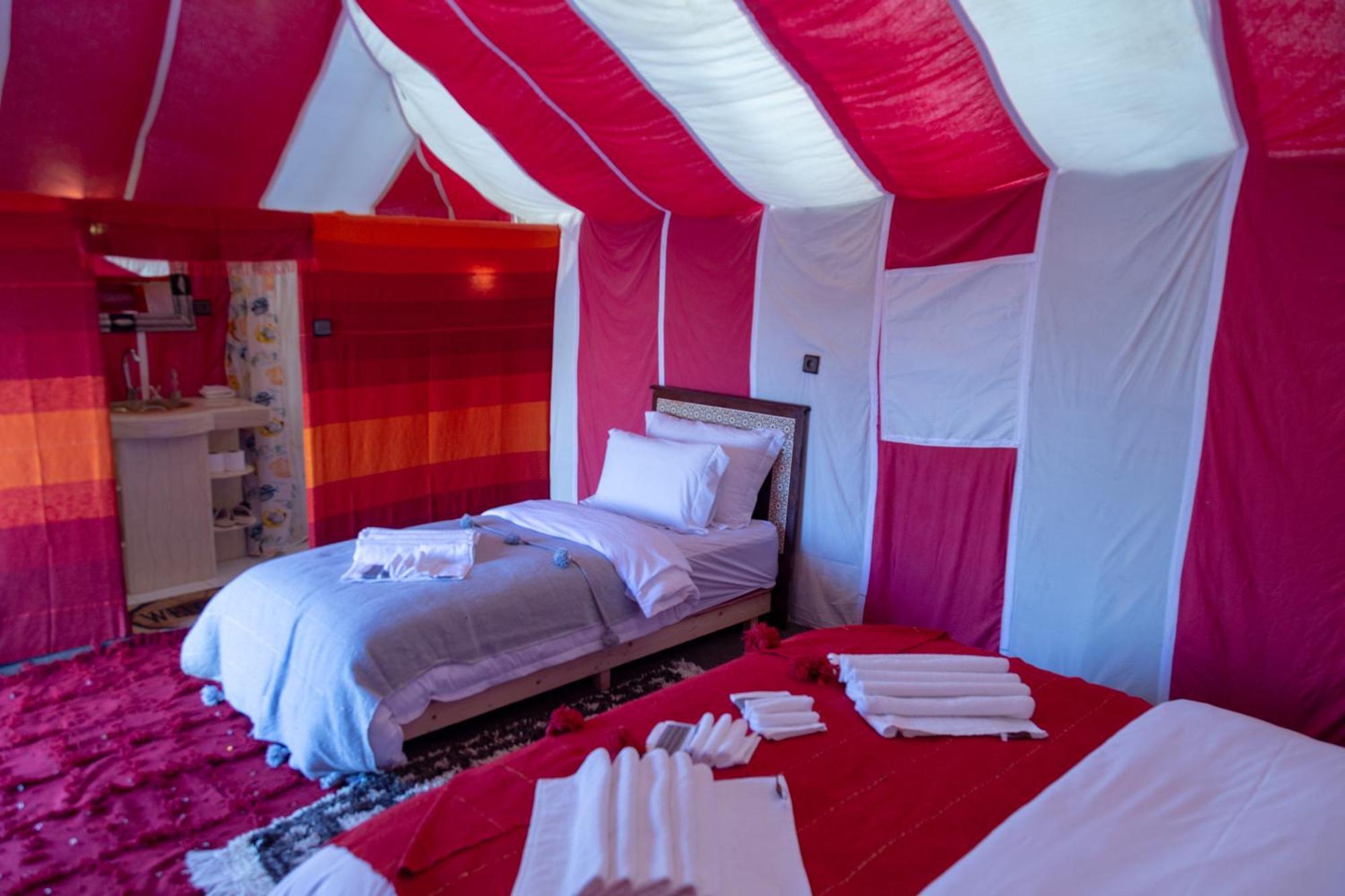 Erg Chebbi Khamlia Desert Camp Merzouga Bagian luar foto
