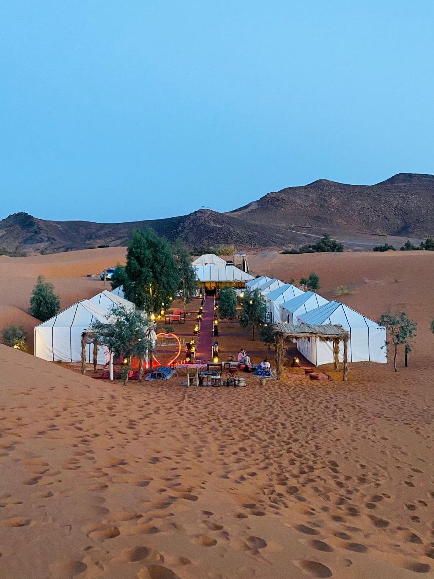 Erg Chebbi Khamlia Desert Camp Merzouga Bagian luar foto